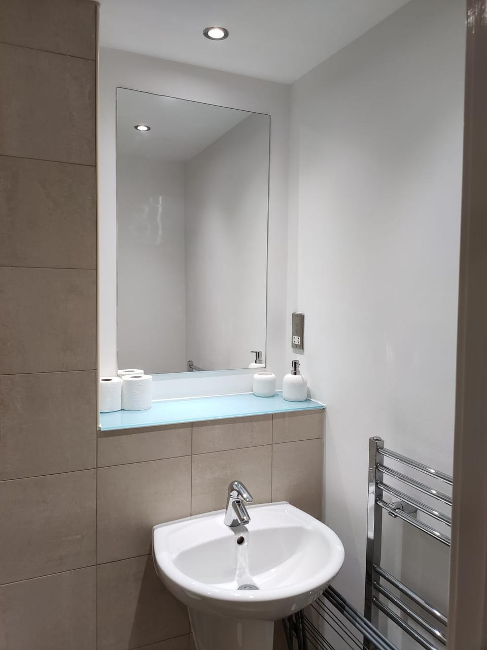 Modern Central Apartment sleeps 4 Apartment in Sheffield