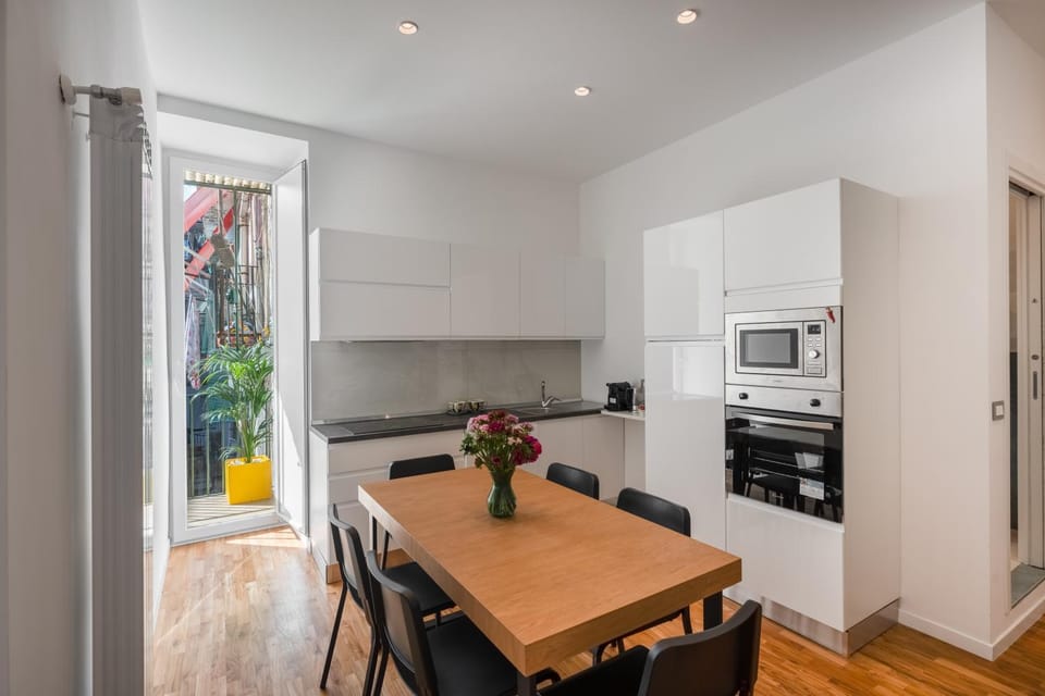 Kitchen or kitchenette, stove, kitchen