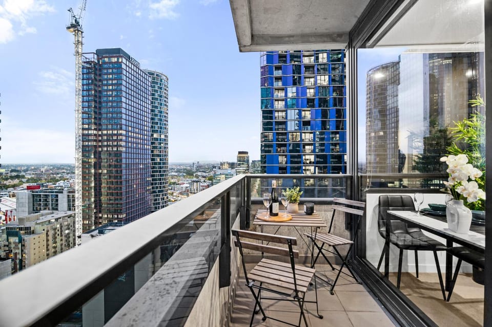 View (from property/room), Balcony/Terrace, City view