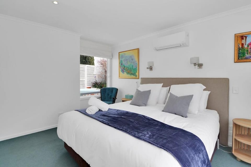 Akaroa Arthouse House in Tasmania