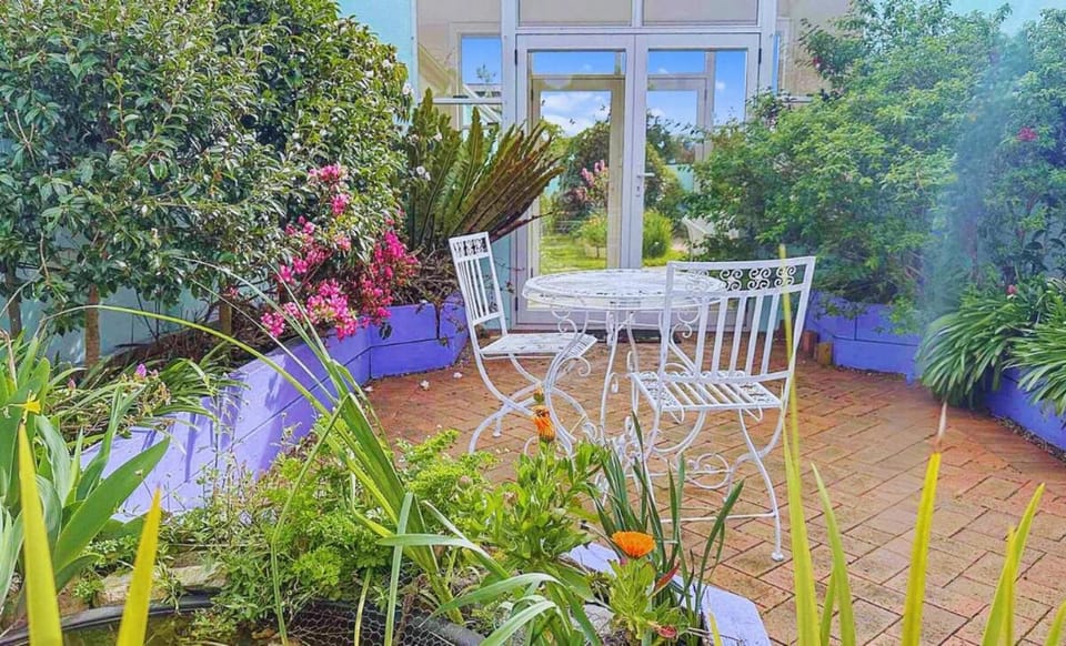 Akaroa Arthouse House in Tasmania