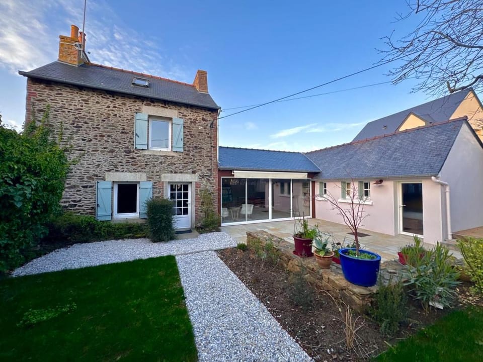 Property building, Garden, Garden view