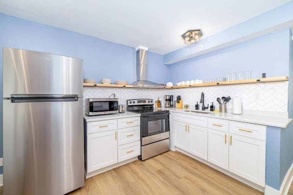 Sojourn's Harborage 2 BR 1 BA Apartment in Norfolk