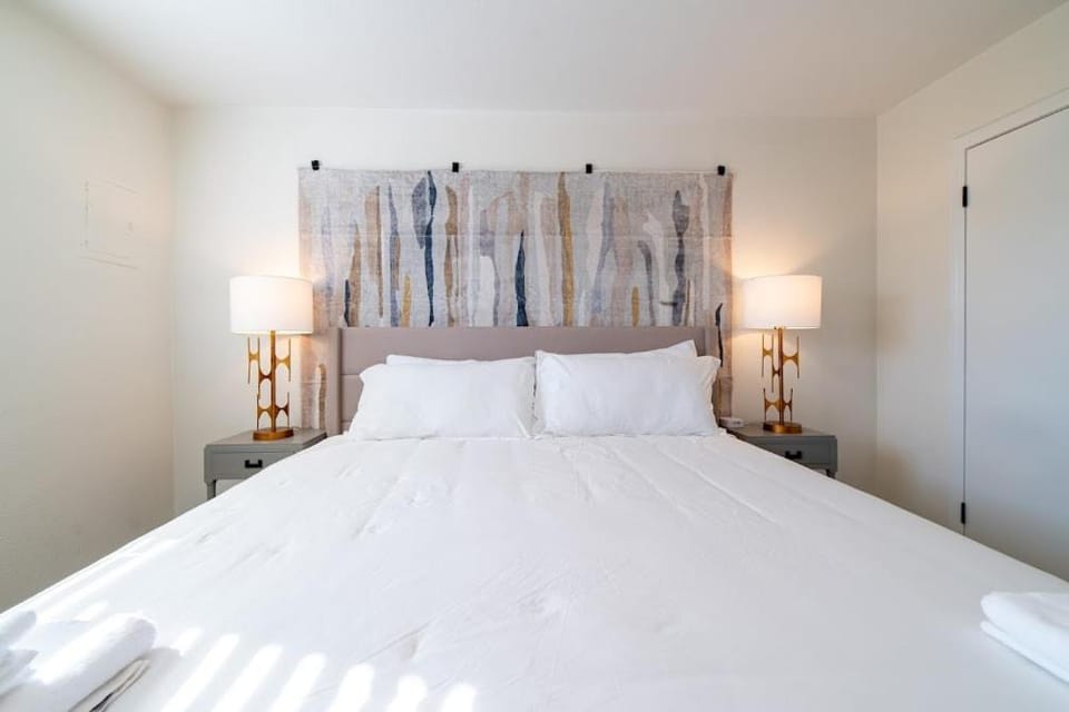 Sojourn's Harborage 2 BR 1 BA Apartment in Norfolk