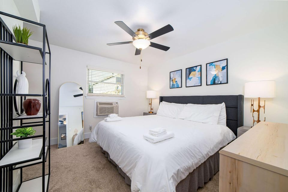 Sojourn's Harborage Pet-Friendly # 3 Apartment in Norfolk