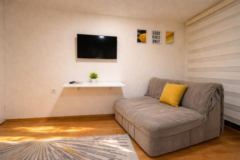 TV and multimedia, Seating area