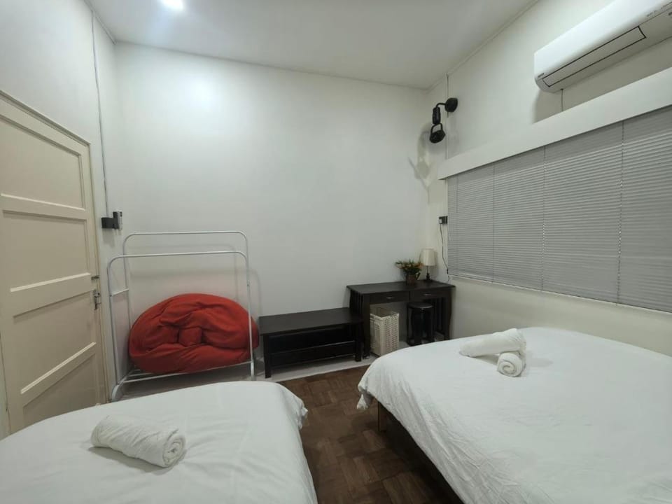 16 Pax HJ Private Pool HomeStay Ipoh House in Ipoh