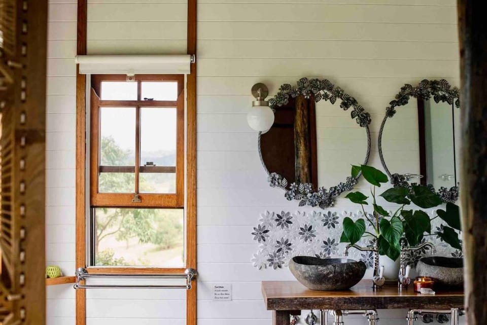 Two Little Witches Cottage Retreats Villa in Brisbane