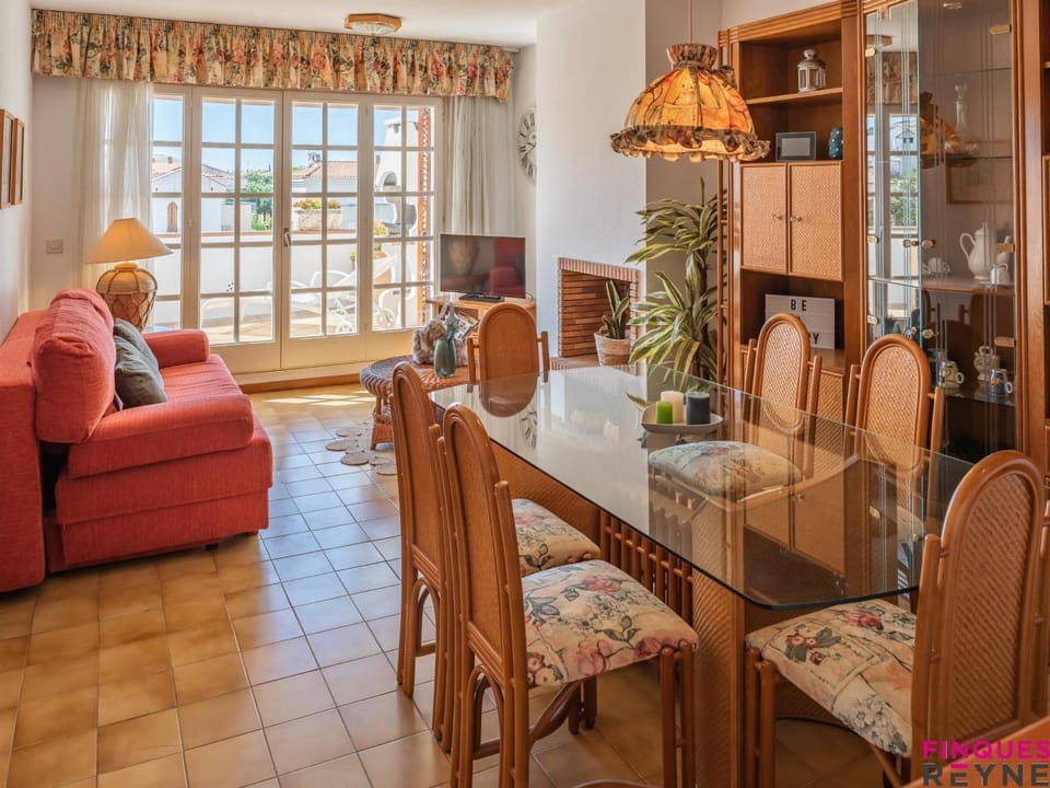 Apartamento 2 habitaciones con terraza y tenis, cerca de la playa - ES-298-36 Apartment in S'Agaró