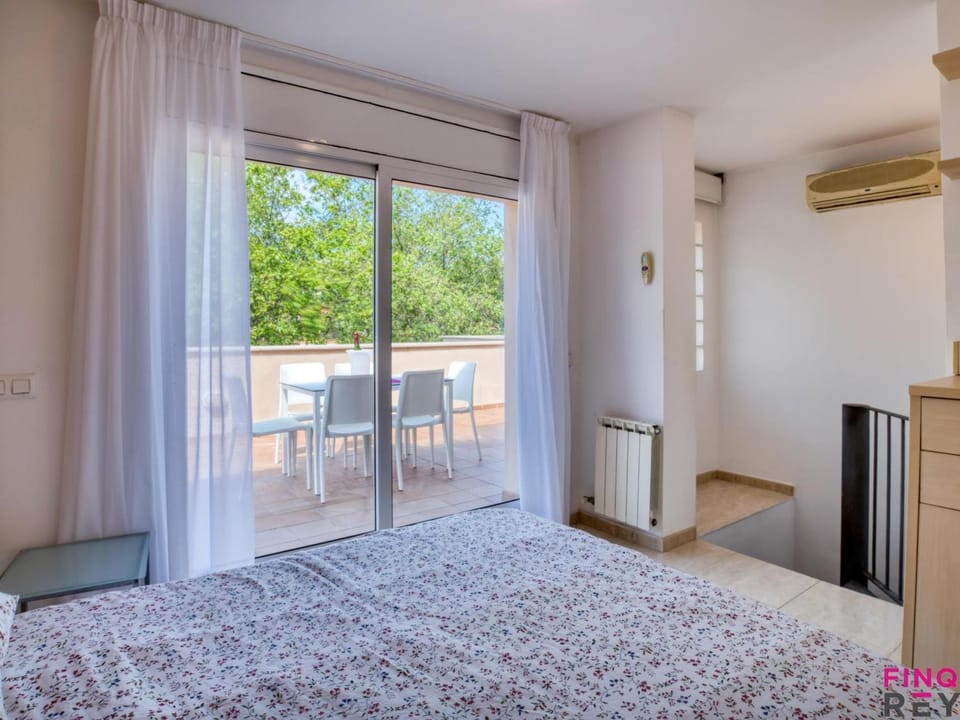 Dúplex en S'agaró con 2 dormitorios y balcón, parking incluido - ES-298-32 Apartment in S'Agaró