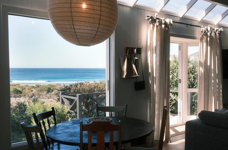 Seaglass House - Ocean Views House in St Helens