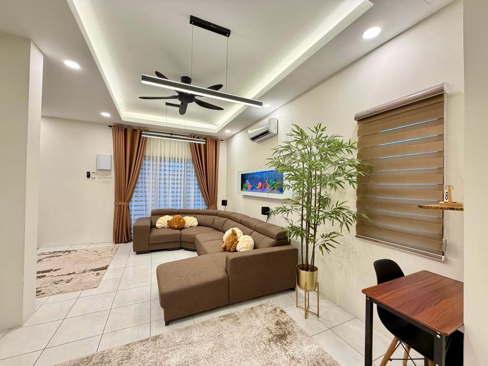 Communal lounge/ TV room, TV and multimedia, Living room