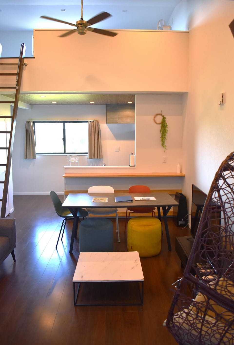 Living room, Dining area