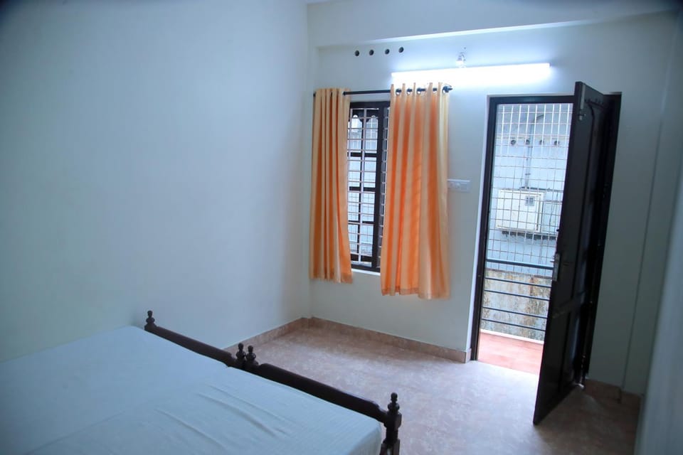 GreenValley Tourist Home Hotel in Thiruvananthapuram