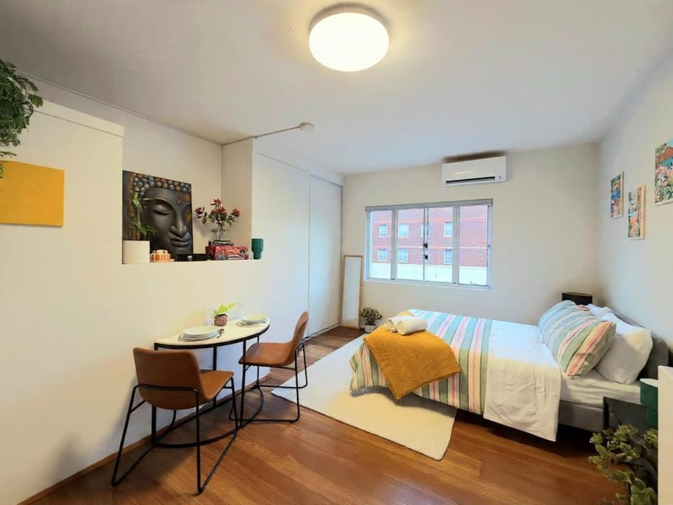 Cozy Studio Walk to CBD Apartment in Surry Hills