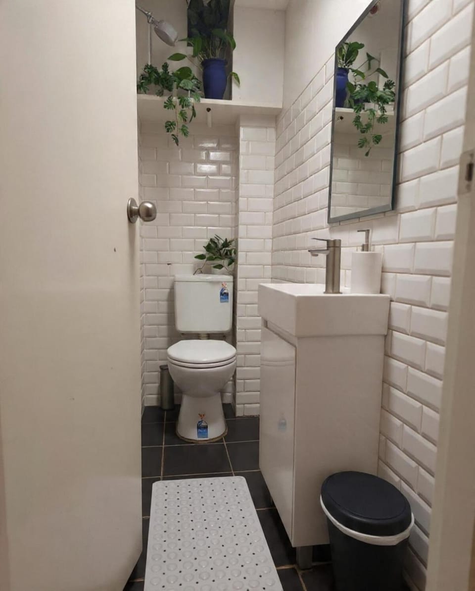 Cozy Studio Walk to CBD Apartment in Surry Hills