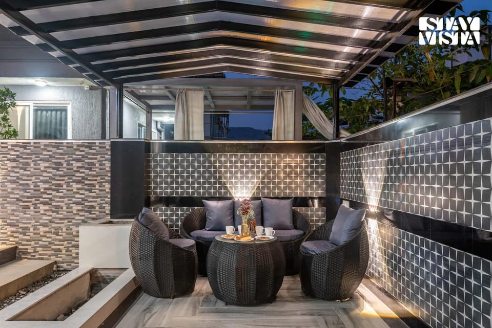 Lounge or bar