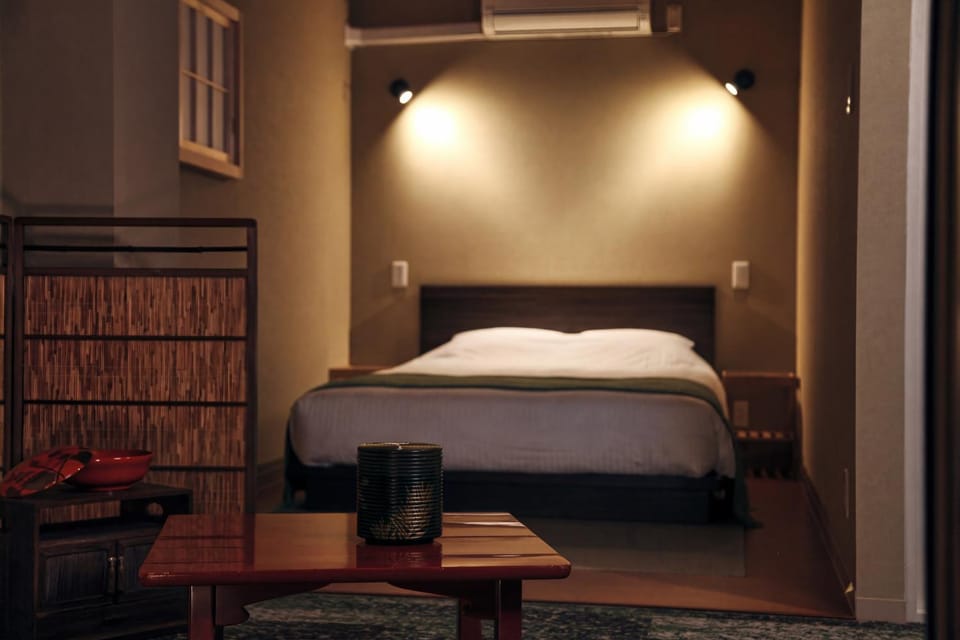 Bed, Bedroom, air conditioner