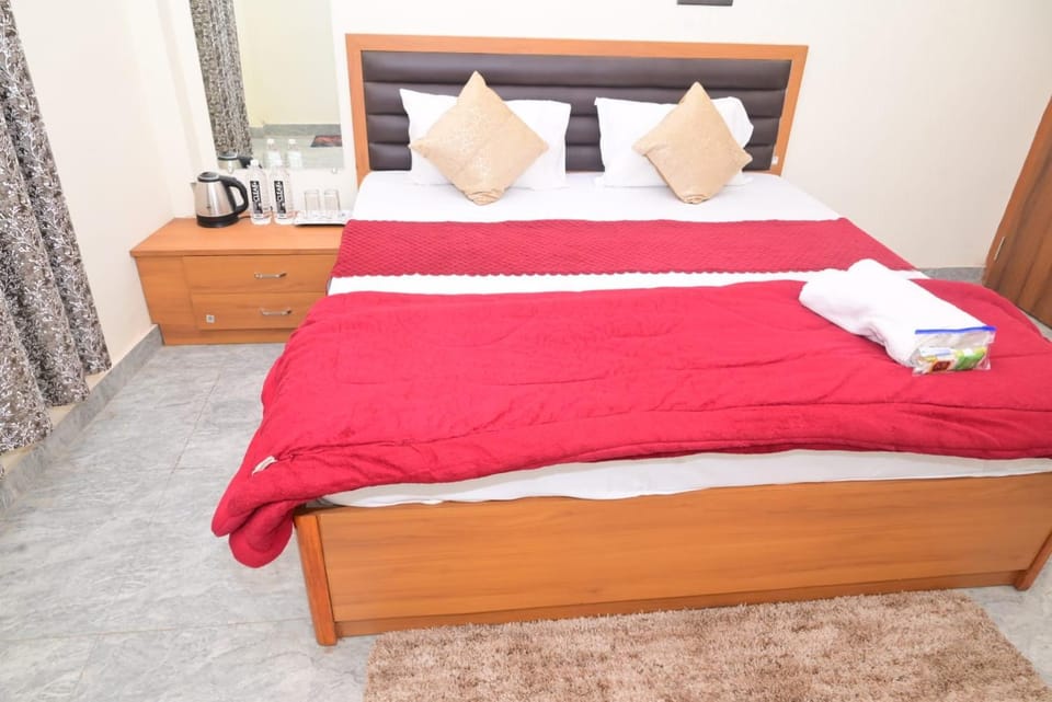 Paramjyoti Home Stay Near Ram Mandir ayodhya Vacation rental in Nepal