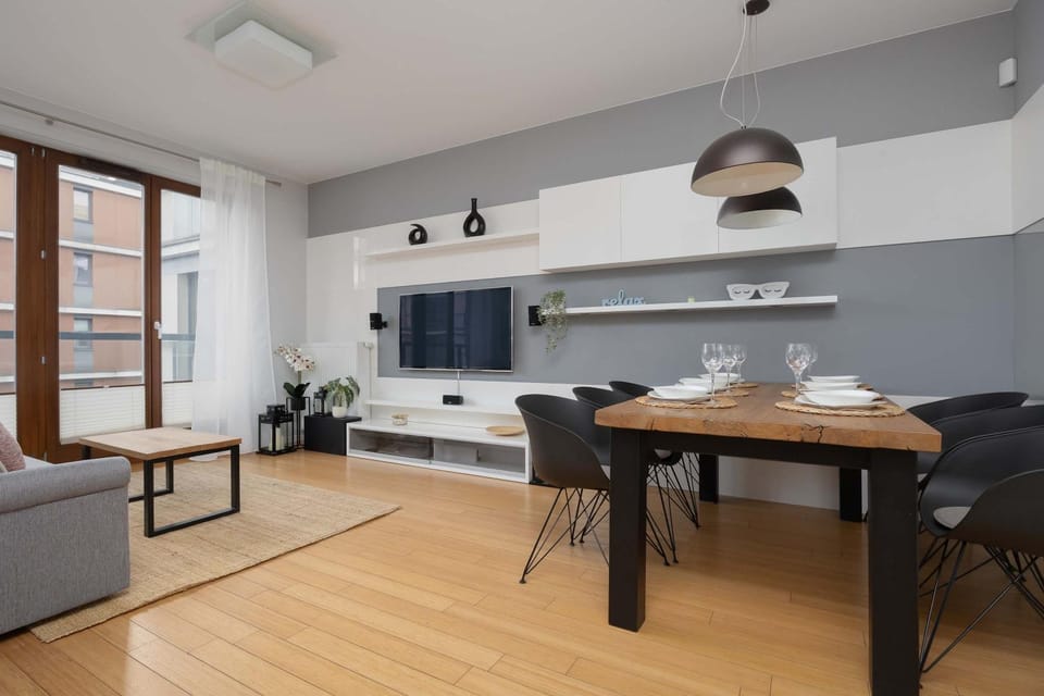 TV and multimedia, Seating area, Dining area, Evening entertainment