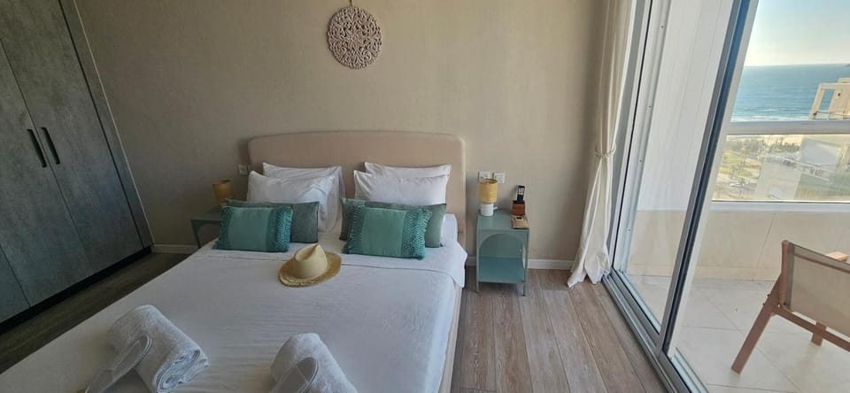 נורדאו 11 Nordau פנטהאוז נוף לים Sea View Penthouse Apartment in South District