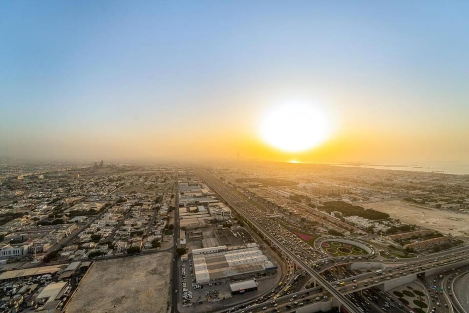 FIRST CLASS 2BR Elevated Comfort & Style Apartment in Dubai