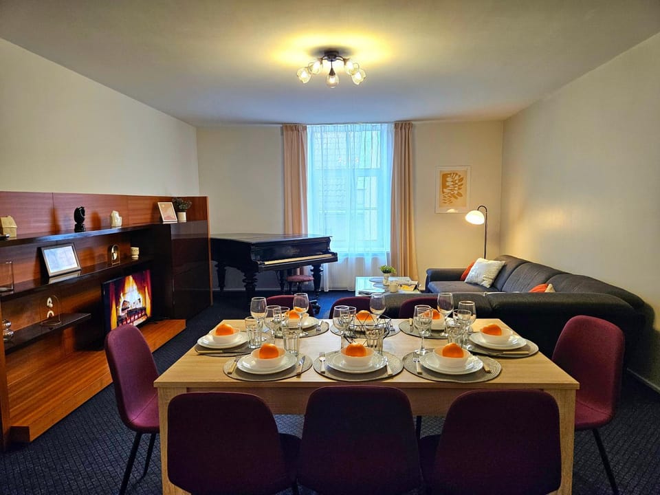 Living room, Seating area, Dining area