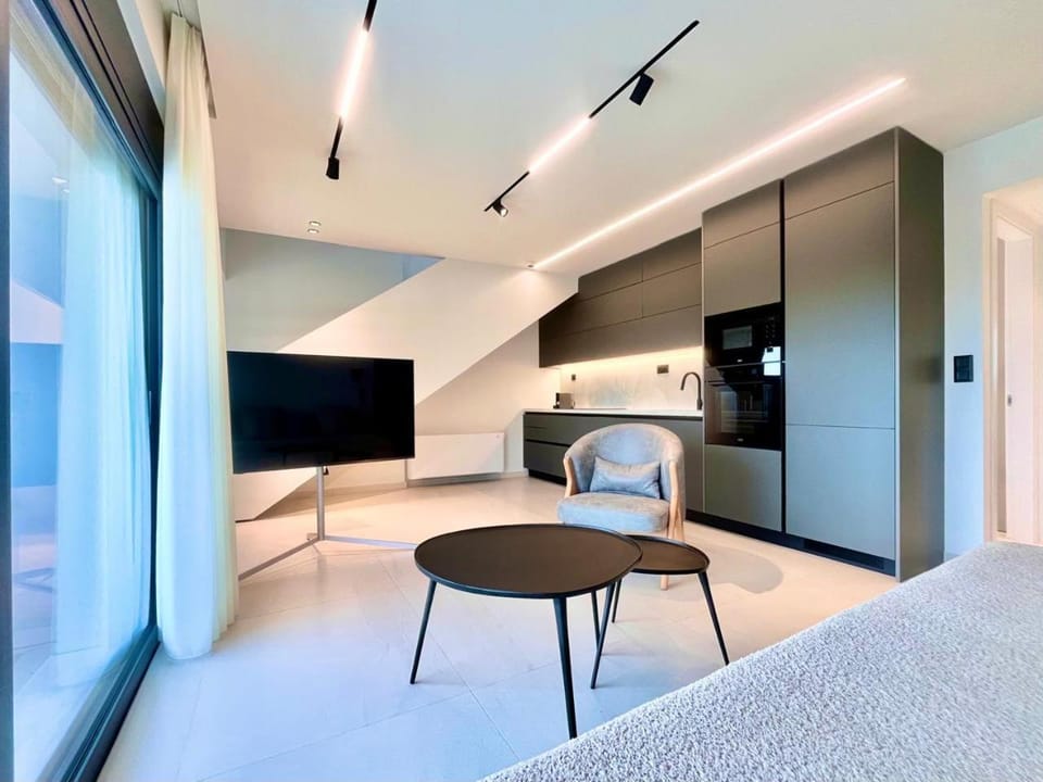 2BR Sea View Loft with private Jacuzzi in Riviera Apartment in South Athens