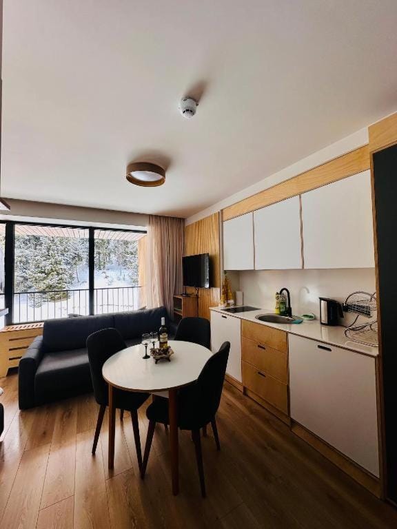 Kitchen or kitchenette, Living room, Dining area