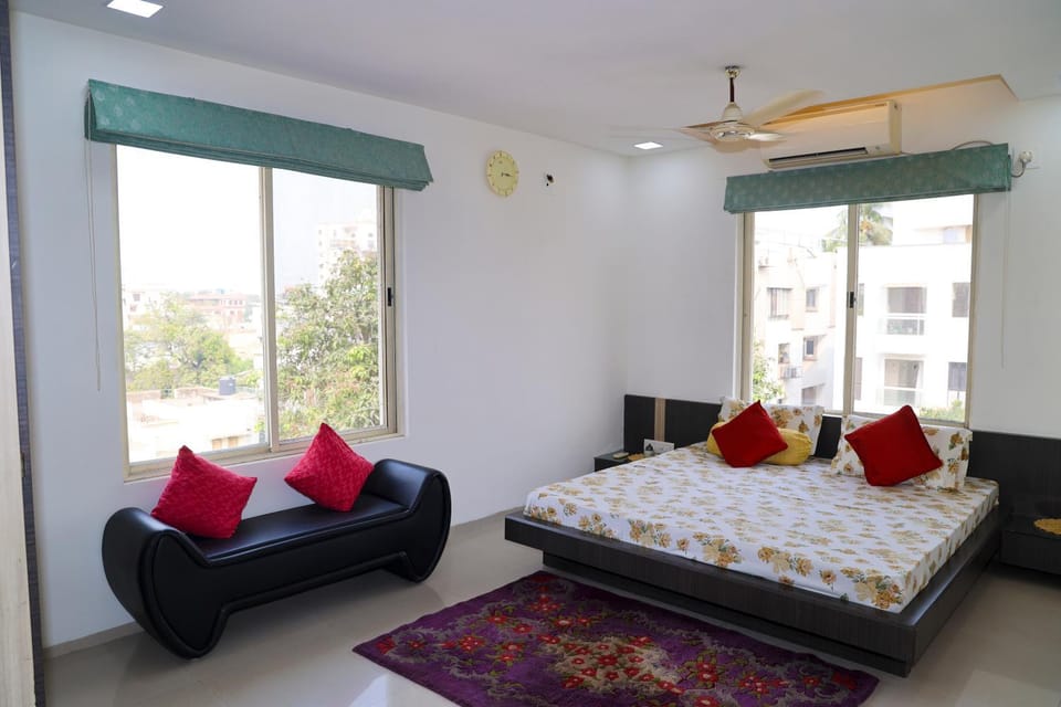 Luxury 3BHK in Heart of the City Apartment in Vadodara