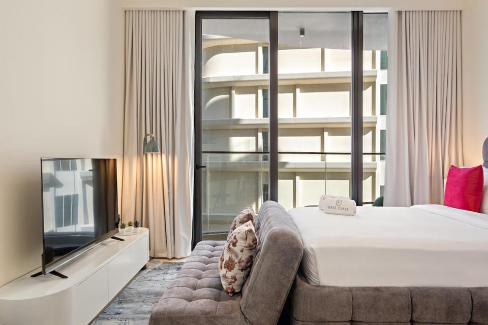 FIRST CLASS Studio Sea View Unwind in Style Apartment in Ras al Khaimah