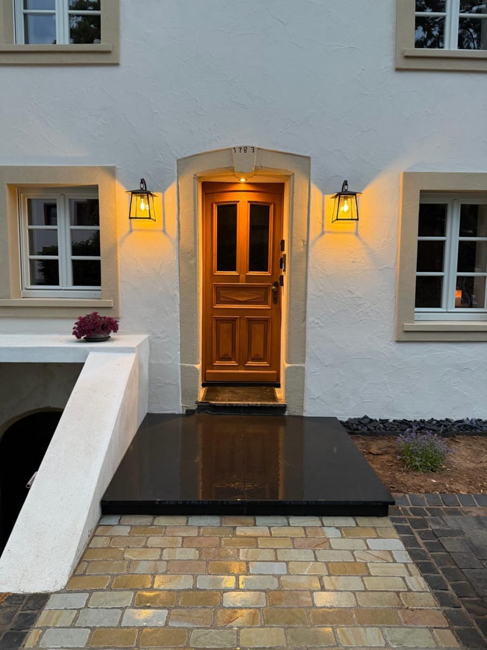 Property building, Facade/entrance