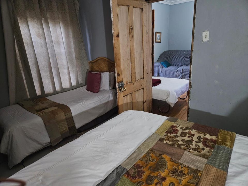 Die Kliphuisie Gastehuis Bed and Breakfast in North West, South Africa