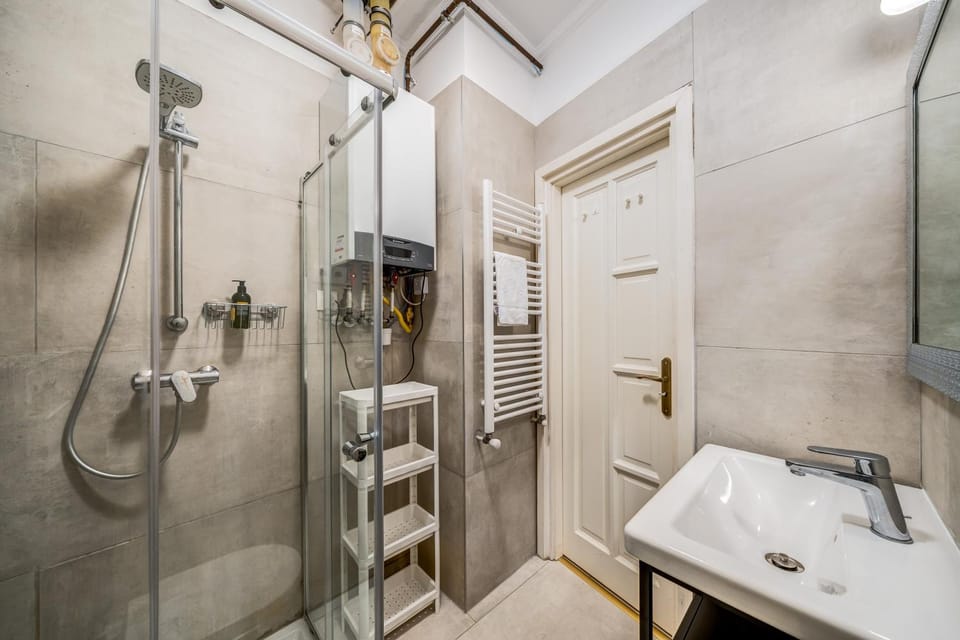 Shower, Bathroom