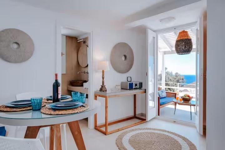 Casa View House in Santorini