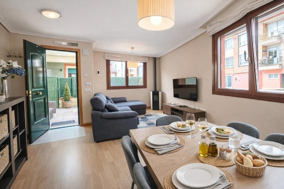 Communal lounge/ TV room, Living room