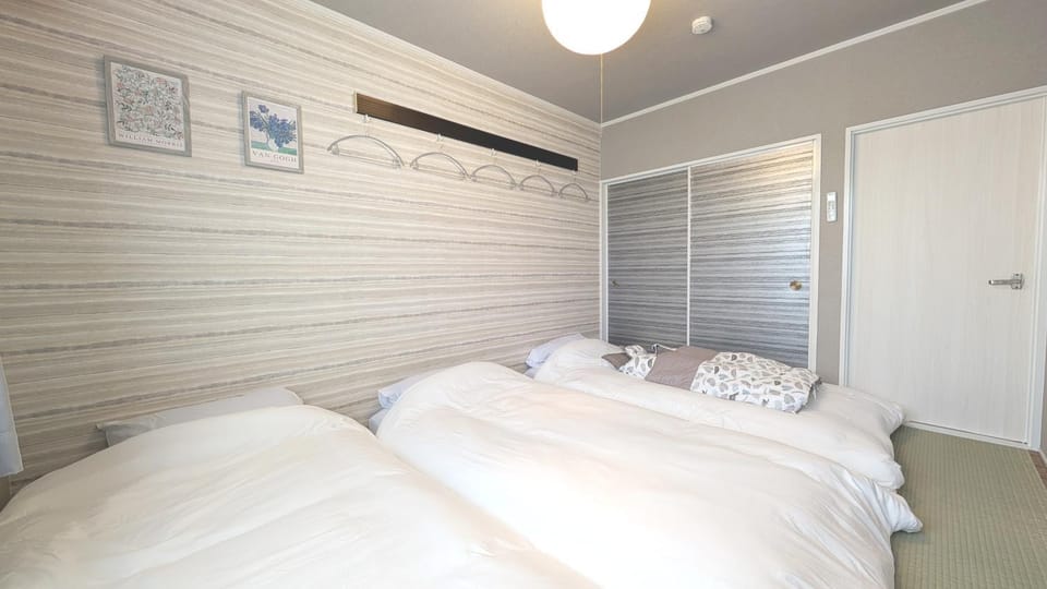 Bed, Photo of the whole room
