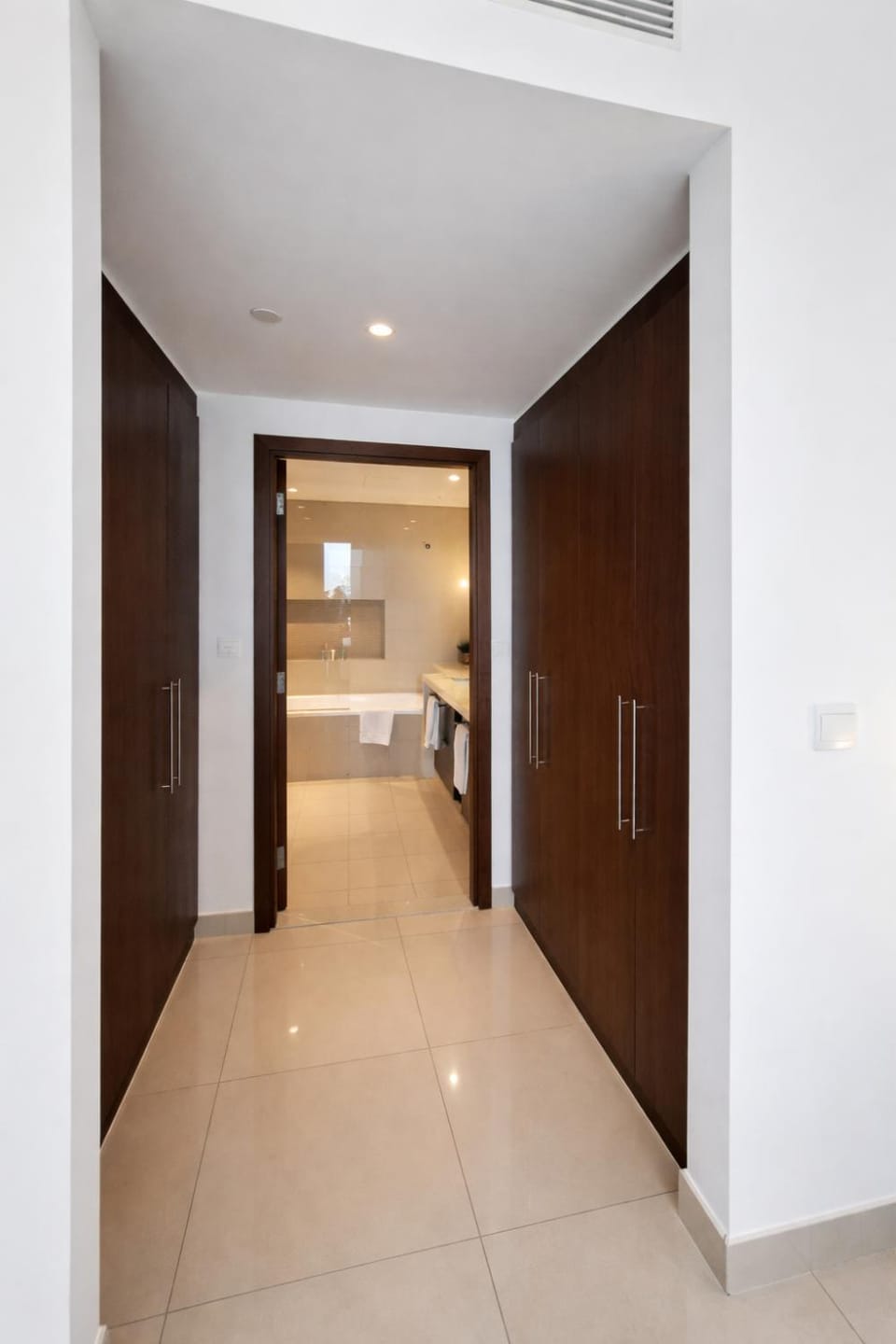 Bed, Bathroom, Photo of the whole room, Bedroom