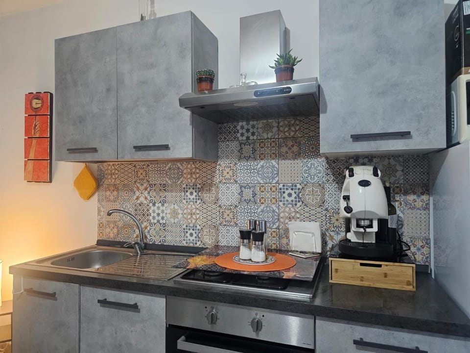 Coffee/tea facilities, Kitchen or kitchenette, kitchen