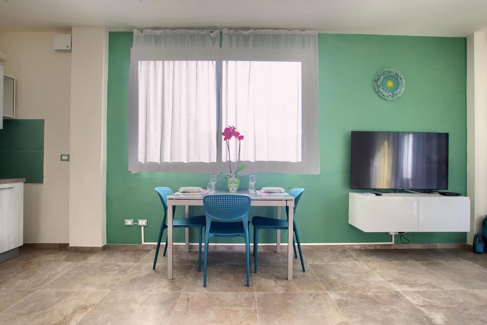 Iris - Costadoro Holiday Home Apartment in Imperia