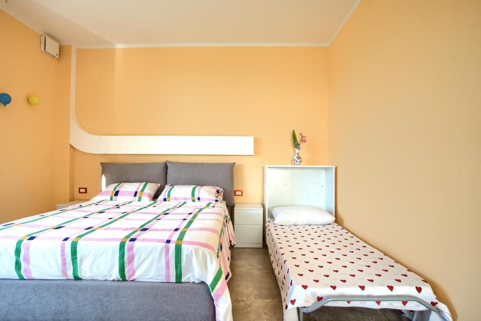 Iris - Costadoro Holiday Home Apartment in Imperia