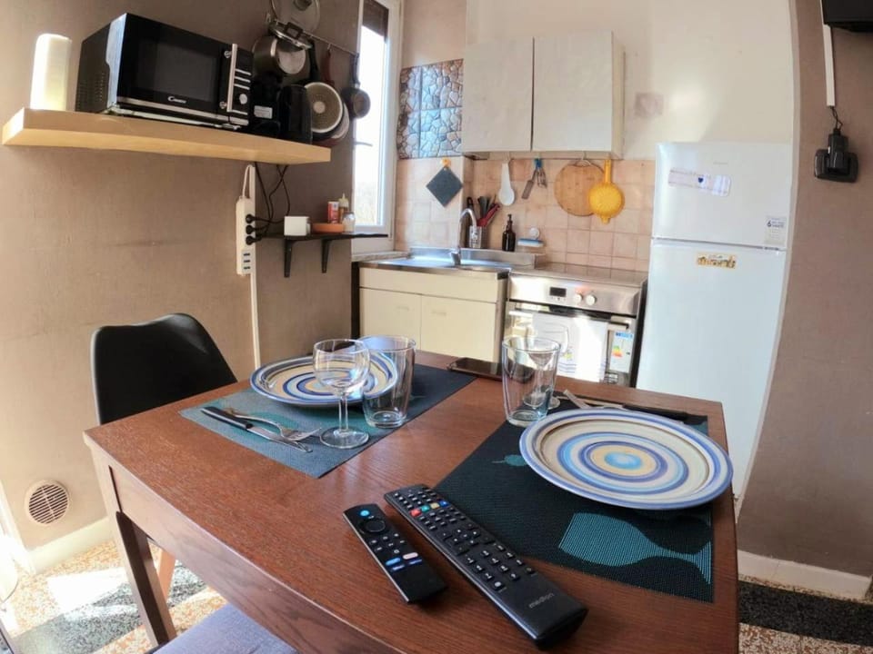 Kitchen or kitchenette, kitchen