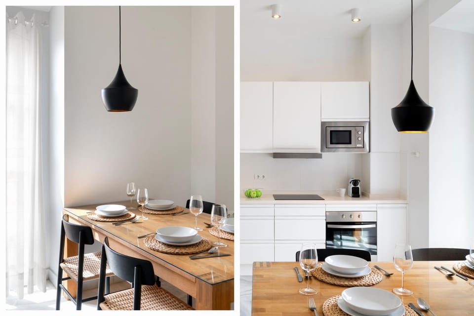 Kitchen or kitchenette, Dining area