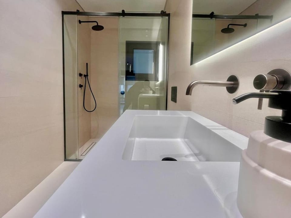 Athenian Riviera Hideaway, 1 BR in Glyfada Apartment in South Athens