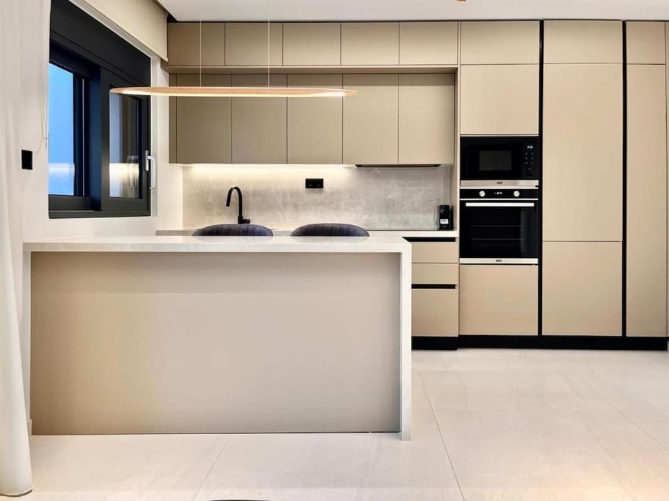 Athenian Riviera Hideaway, 1 BR in Glyfada Apartment in South Athens