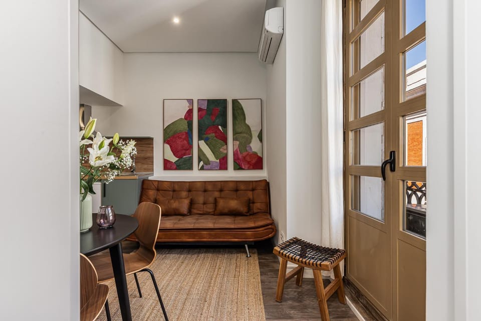 Queen's Puerta del Sol Boutique I - Alojamiento Corta Estancia Apartment in Centro