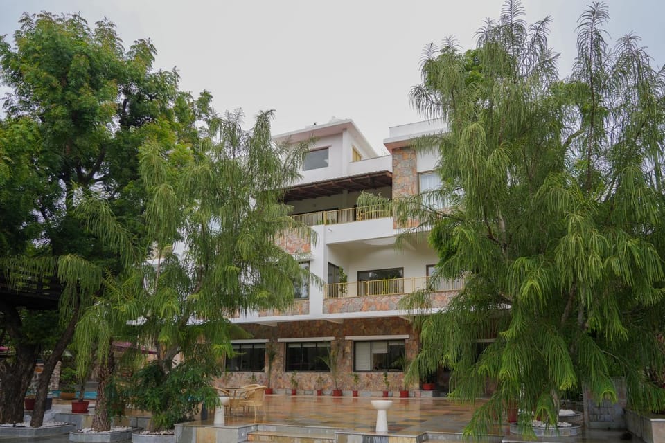 Property building, Garden