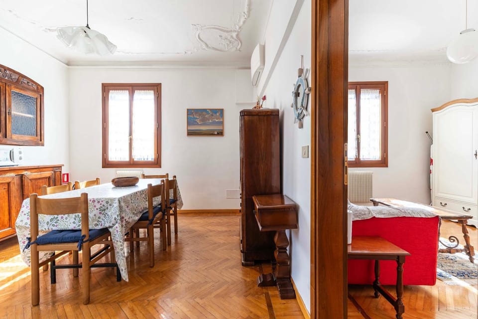 Casa del Sole Venice Lido sleep 6 ,2 bathrooms,1 minute from the beach Apartment in Lido di Venezia