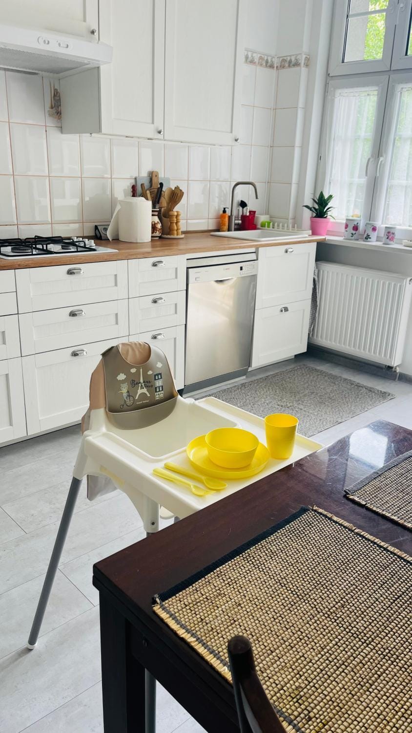 Zielone Drzwi Bytom I Family Apartment I Self Check-in I Near City Centre Apartment in Poland
