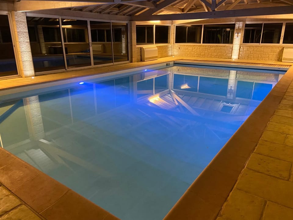 Swimming pool, Swimming pool